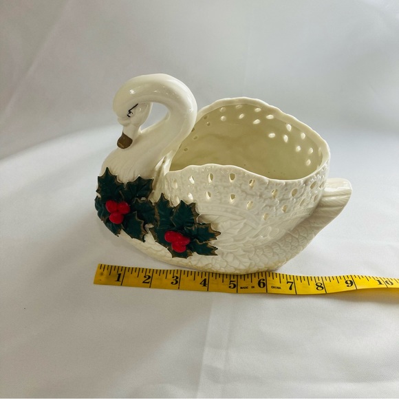 Vintage swan planter/vase - Picture 10 of 13